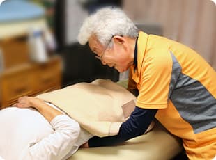 仙骨・腰椎の生理的メカニズムを引き出す